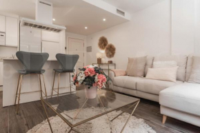 Sleek Scandi apartment with parking in the downtown